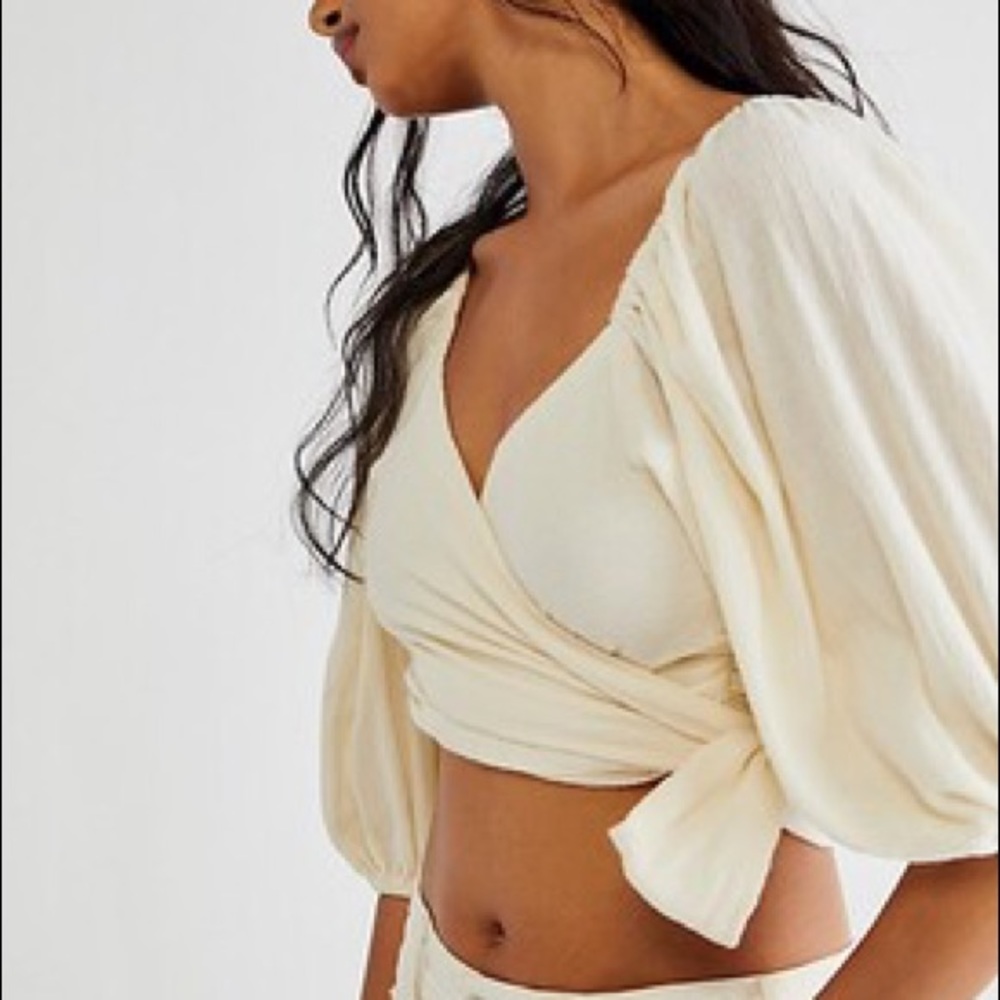 BRAND NEW Free People tie top, cream color, size small